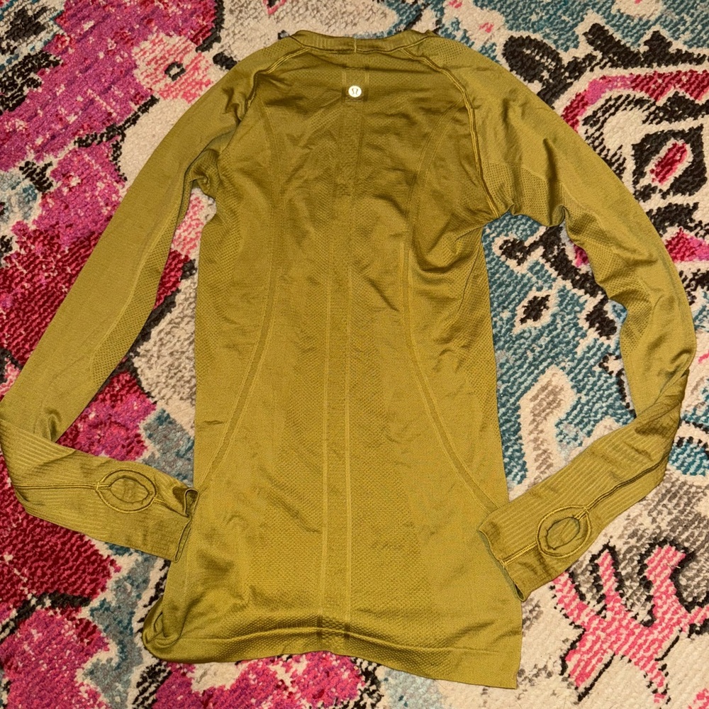 Lululemon Swiftly Tech
